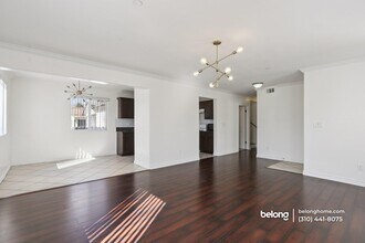 1616 W 39th Pl in Los Angeles, CA - Building Photo - Building Photo