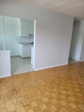 16 Austin Dr in Waterloo, ON - Building Photo - Building Photo