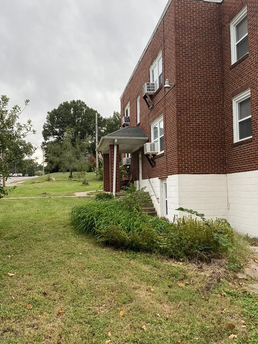 Norclay Apartments in Kansas City, MO - Building Photo - Interior Photo