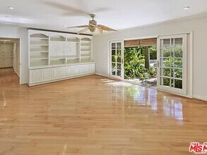 1681 Stone Canyon Rd in Los Angeles, CA - Building Photo - Building Photo