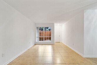 711 Holiday Dr in Galveston, TX - Building Photo - Building Photo