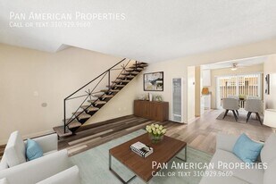 9106 1/2 Palm St in Bellflower, CA - Building Photo