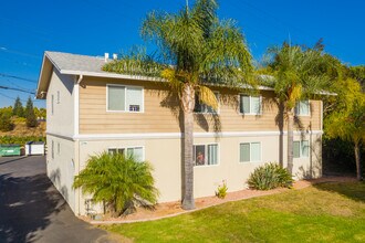 Rinconada Court Apartments in Los Gatos, CA - Building Photo - Building Photo