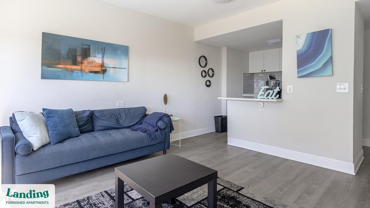 305 Dr. M.L.K. Jr St S in St. Petersburg, FL - Building Photo