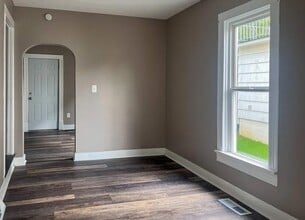 7 Earl Ave in Shelby, OH - Building Photo - Building Photo