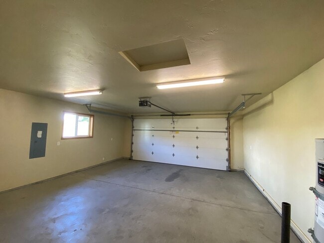 107 Windmill Ln in Lyle, WA - Building Photo - Building Photo