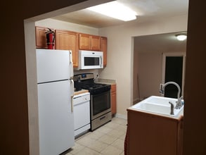 1181 Newark St in Aurora, CO - Foto de edificio - Building Photo