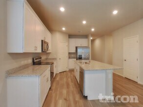 5820 Zoey Wy in Saint Hedwig, TX - Building Photo - Building Photo