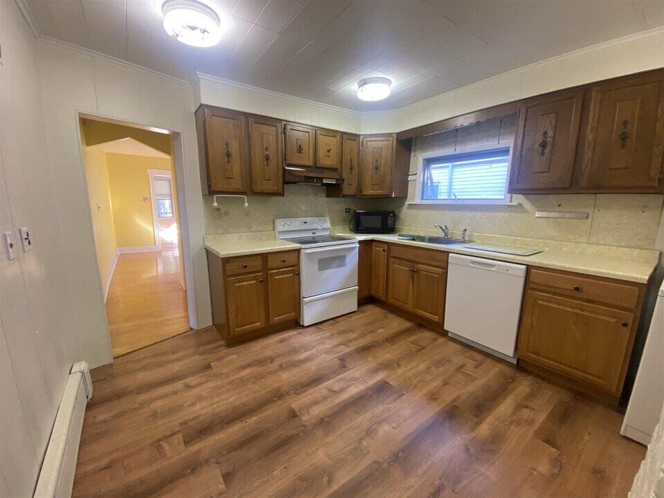 15 Corinthian Rd, Unit 1 in Somerville, MA - Building Photo