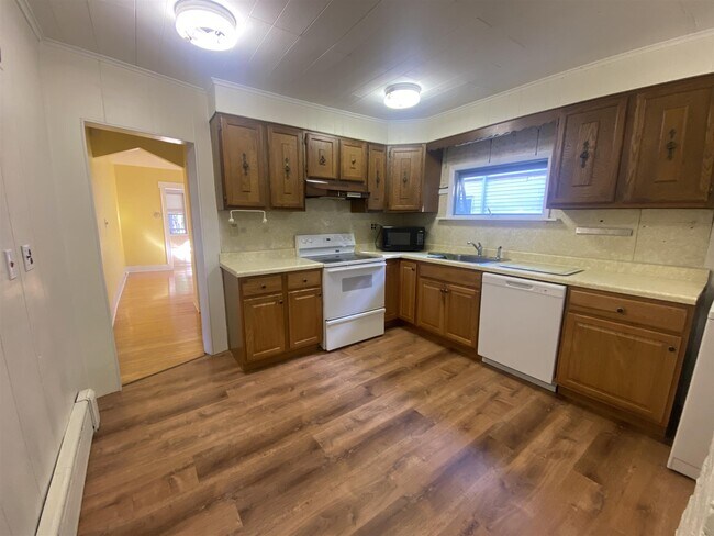 15 Corinthian Rd, Unit 1