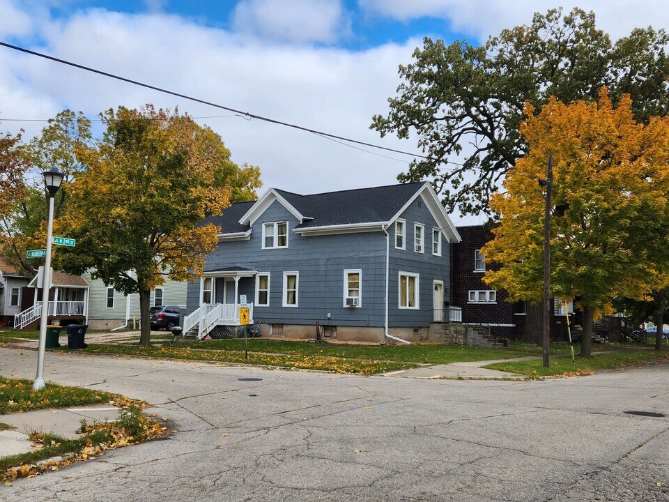 149 W 2nd St in Fond du Lac, WI - Building Photo