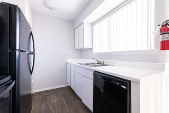 Carriage Woods Apartments in Conroe, TX - Foto de edificio - Interior Photo