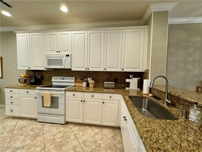 4884 Hampshire Ct in Naples, FL - Building Photo - Building Photo
