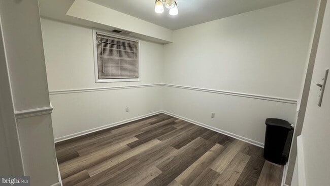 property at 3790 Lyndhurst Dr