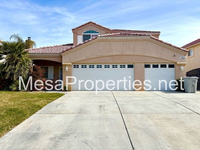 13605 Spring Valley Pkwy in Victorville, CA - Building Photo - Building Photo