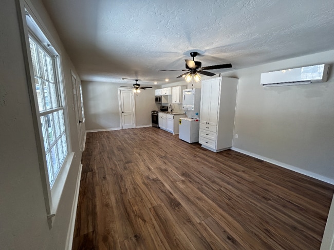 609 Mell Ave in Gilmer, TX - Building Photo - Building Photo