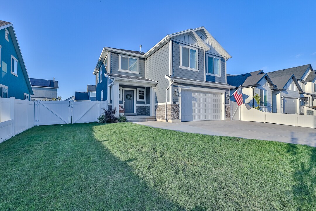 222 W 400 S in American Fork, UT - Building Photo