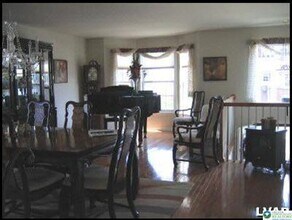 411 S Oak St in Freemansburg, PA - Building Photo - Building Photo