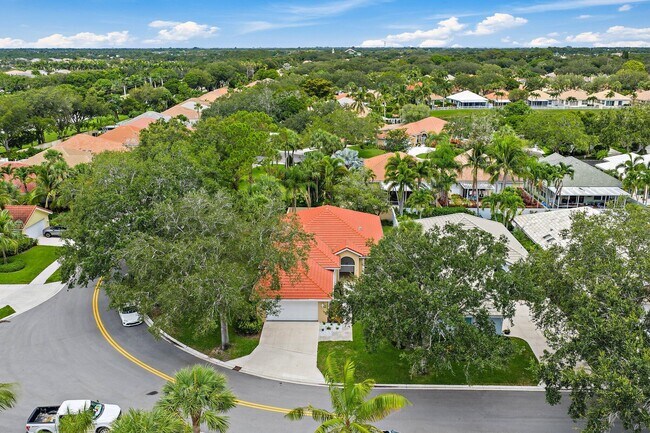 property at 173 E Hampton Way
