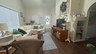 4713 Castleman Dr in Austin, TX - Building Photo - Building Photo