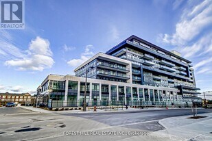 395 Dundas St W in Oakville, ON - Building Photo