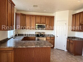 11438 Open View Ln in South Jordan, UT - Building Photo - Building Photo