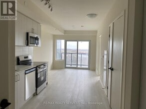 8020 Derry Cross in Milton, ON - Building Photo - Building Photo