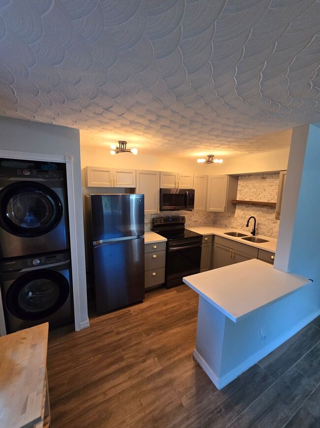property at 1516 NW 7th Ave