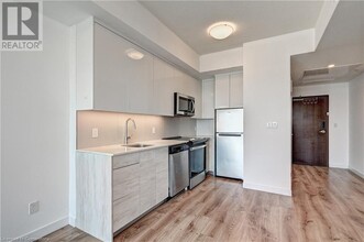 60 Frederick St in Kitchener, ON - Building Photo - Building Photo