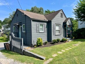 833 Porter Rd in Nashville, TN - Building Photo - Building Photo
