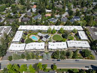 2301 - 2413 Sharon Rd in Menlo Park, CA - Building Photo - Building Photo