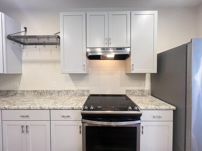 466 S Broad St in Brevard, NC - Building Photo - Building Photo