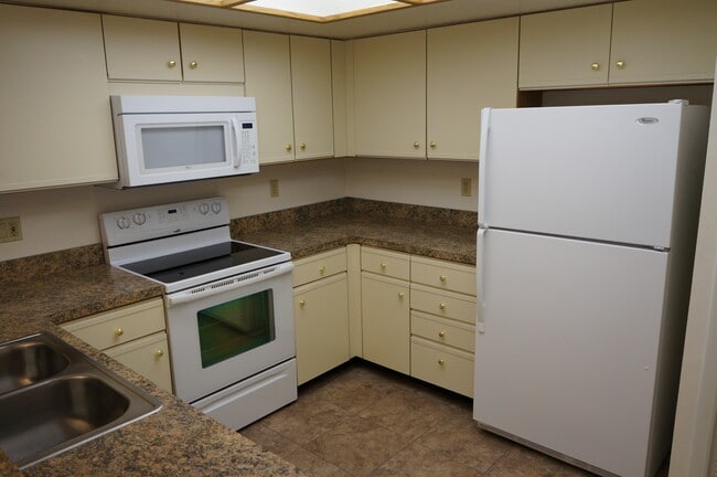 14865 Feather Cove Rd in Clearwater, FL - Building Photo - Building Photo