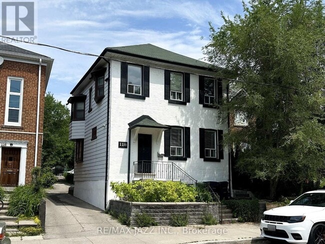 property at 118 Eastwood Rd