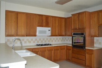 2423 Waterwood Dr in Sugar Land, TX - Building Photo - Building Photo