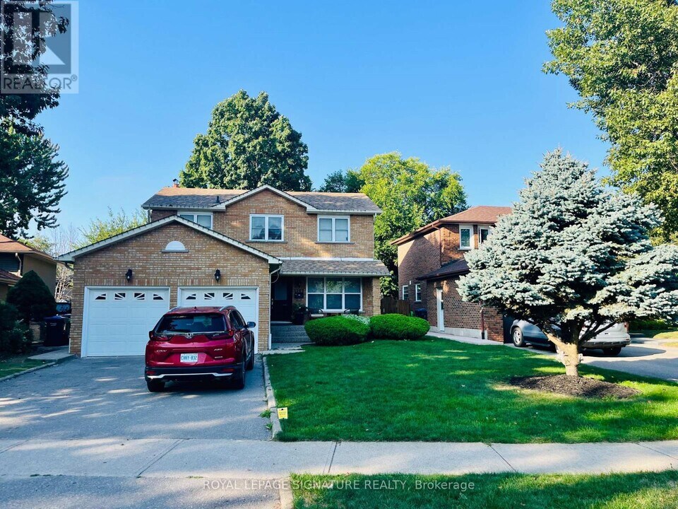 1342 Canford Crescent in Mississauga, ON - Building Photo