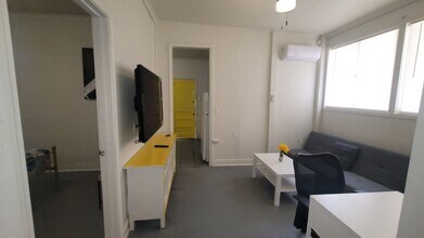 128 St Francis Ave in San Antonio, TX - Building Photo - Building Photo