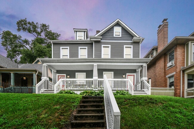 property at 547 W 3rd Ave