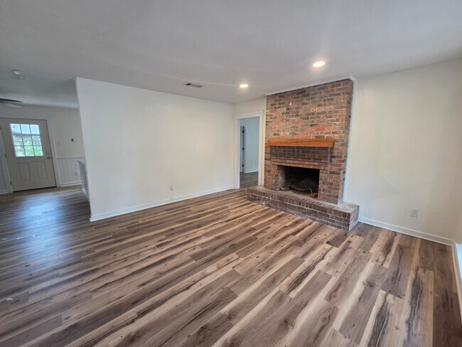 237 Saratoga Dr in Ocean Springs, MS - Building Photo - Building Photo