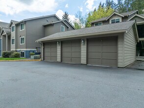 Stonebrook Condominiums in Bothell, WA - Building Photo - Building Photo