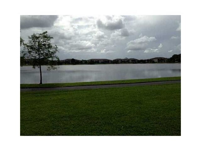 5011 Wiles Rd-Unit -206 in Coconut Creek, FL - Building Photo - Building Photo