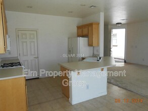 6132 Forever Dawn St in Las Vegas, NV - Foto de edificio - Building Photo