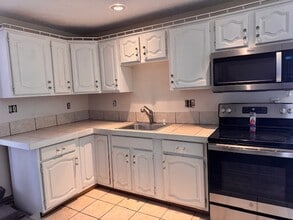 14 Dane St, Unit 3 in Everett, MA - Foto de edificio - Building Photo