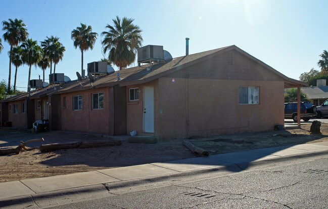 5520 W Palmaire Ave in Glendale, AZ - Foto de edificio - Building Photo