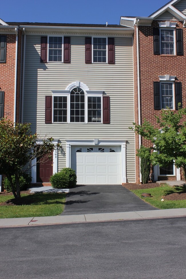 property at 2948 Crystal Spring Ln