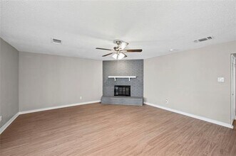 565 Park Center Blvd in Saginaw, TX - Building Photo - Building Photo