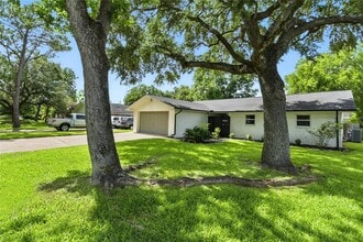 4814 Warm Springs Rd in Houston, TX - Building Photo - Building Photo