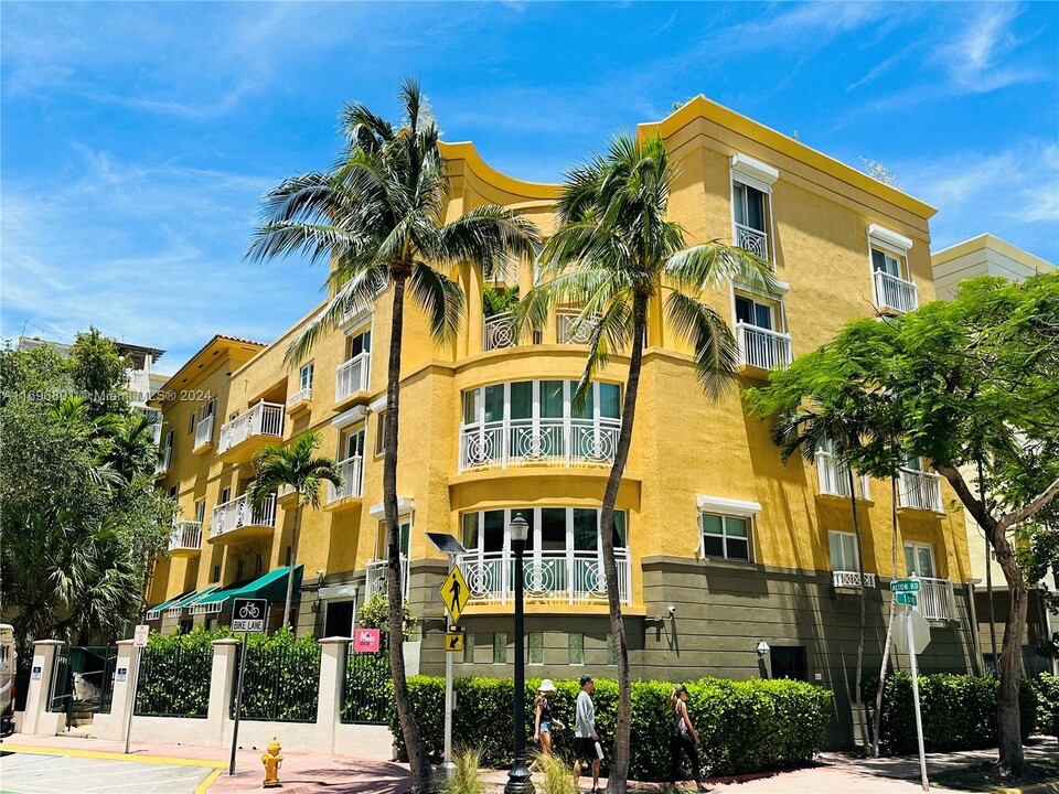 100 Jefferson Ave in Miami Beach, FL - Building Photo