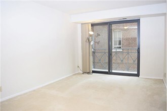 1401 17th St NW-Unit -307 in Washington, DC - Building Photo - Building Photo