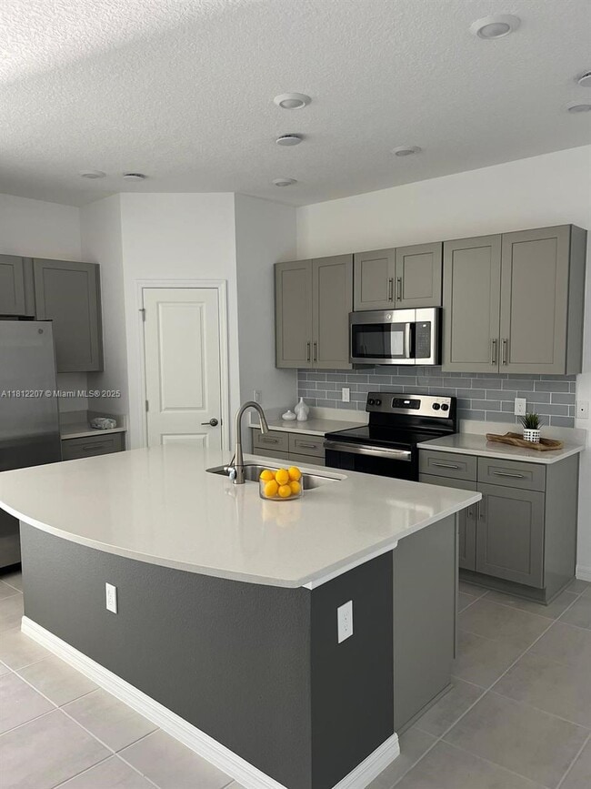property at 3563 Davenport Creek Ct